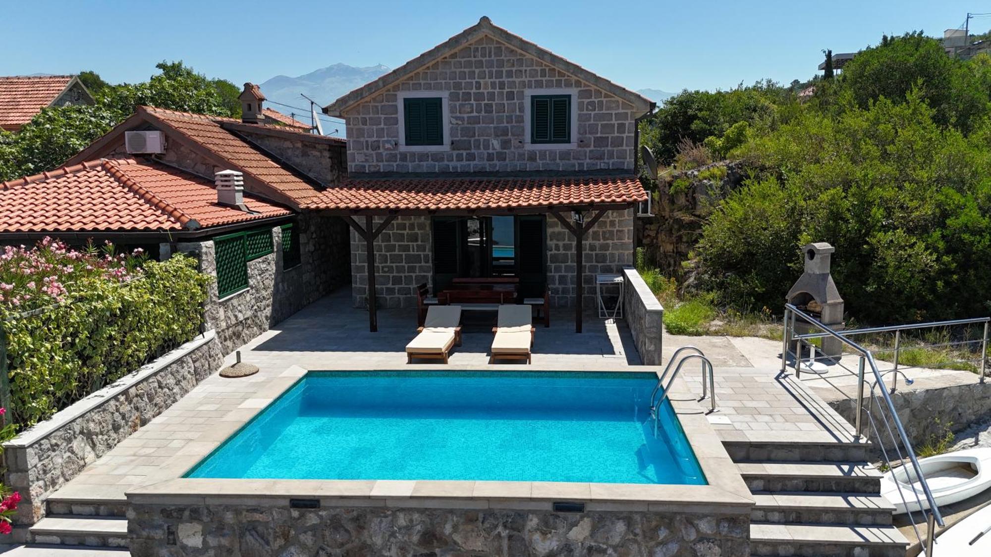 Apartments Kovinic Tivat Exterior foto